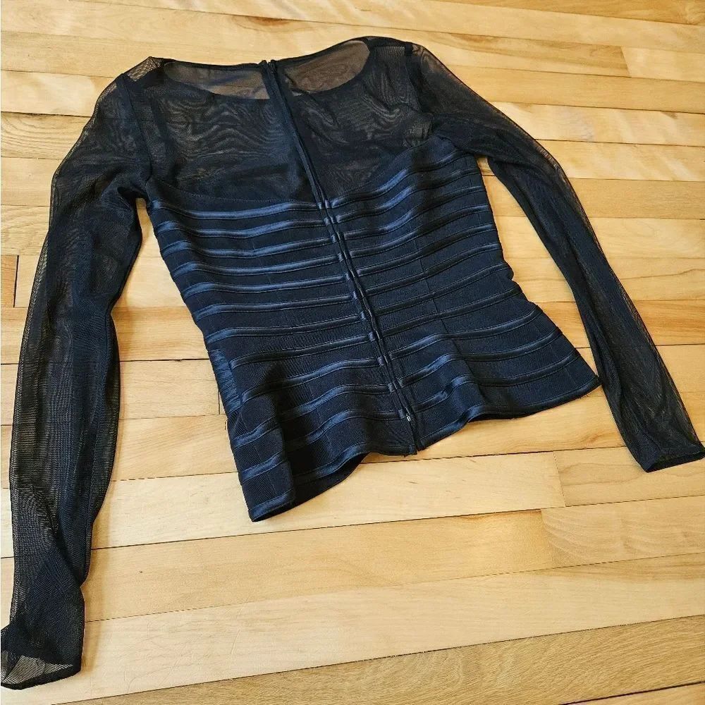 JS Collections Vintage 2000s Fishnet Blouse - Picture 8 of 9